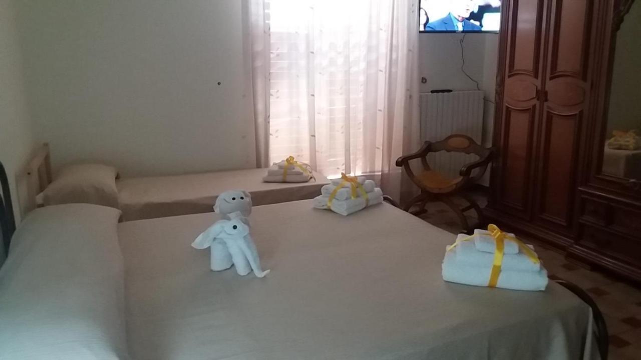 Bed and Breakfast Arcobaleno Campagna Exterior foto