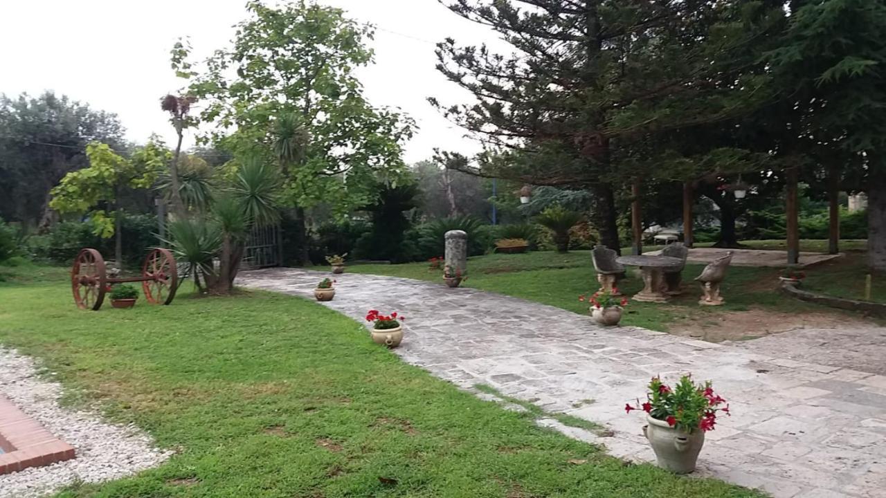 Bed and Breakfast Arcobaleno Campagna Exterior foto